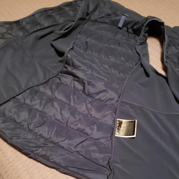 lululemon athletica Down for a Run vest, TEAL, size 10 - Picture 9 of 12